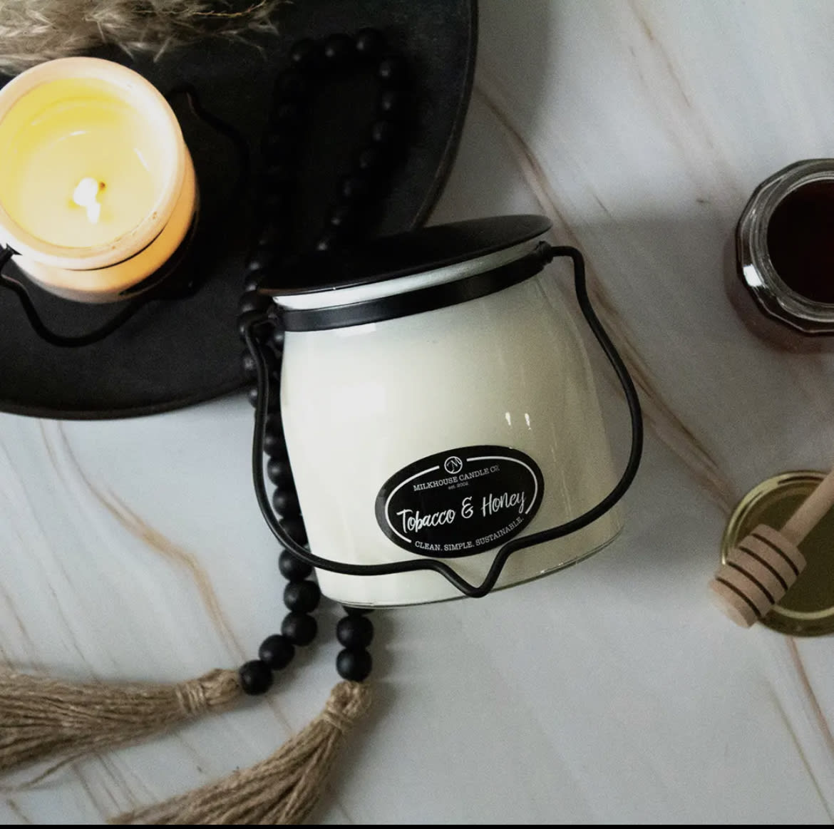 Tabacco and Honey Candle