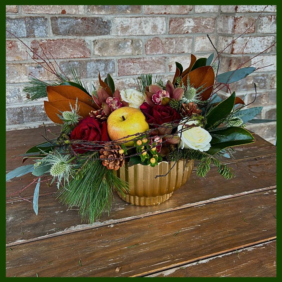 Della Robbia Christmas Flower Bouquet