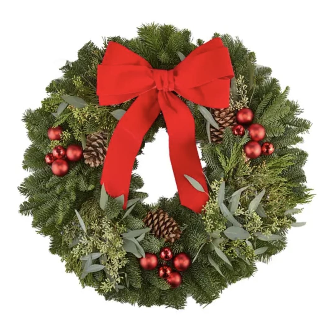 Twinkling Crimson Wreath Flower Bouquet