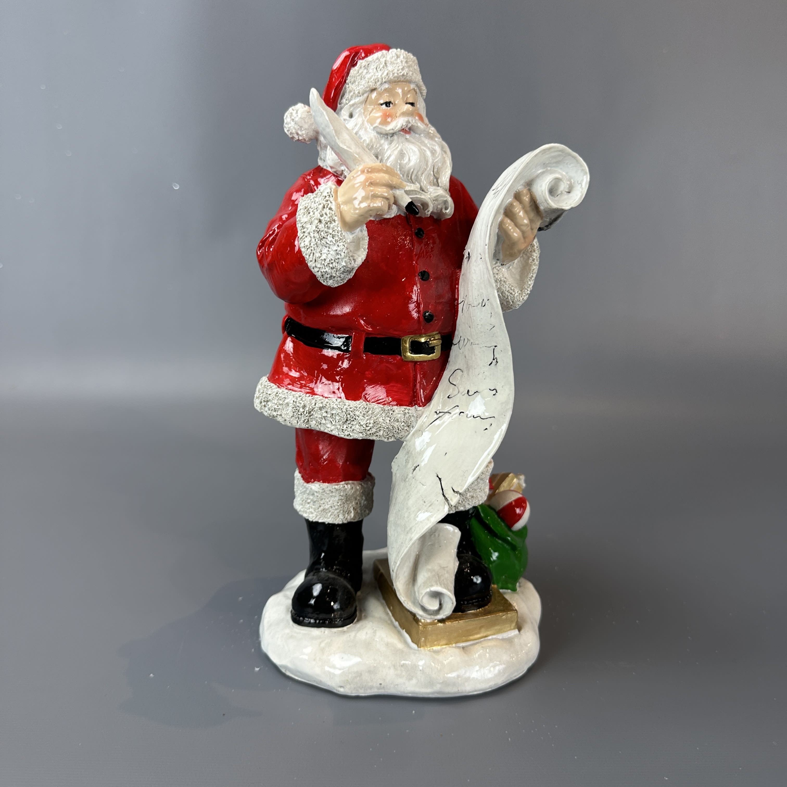 10" RSN SANTA W/SACK AND LIST