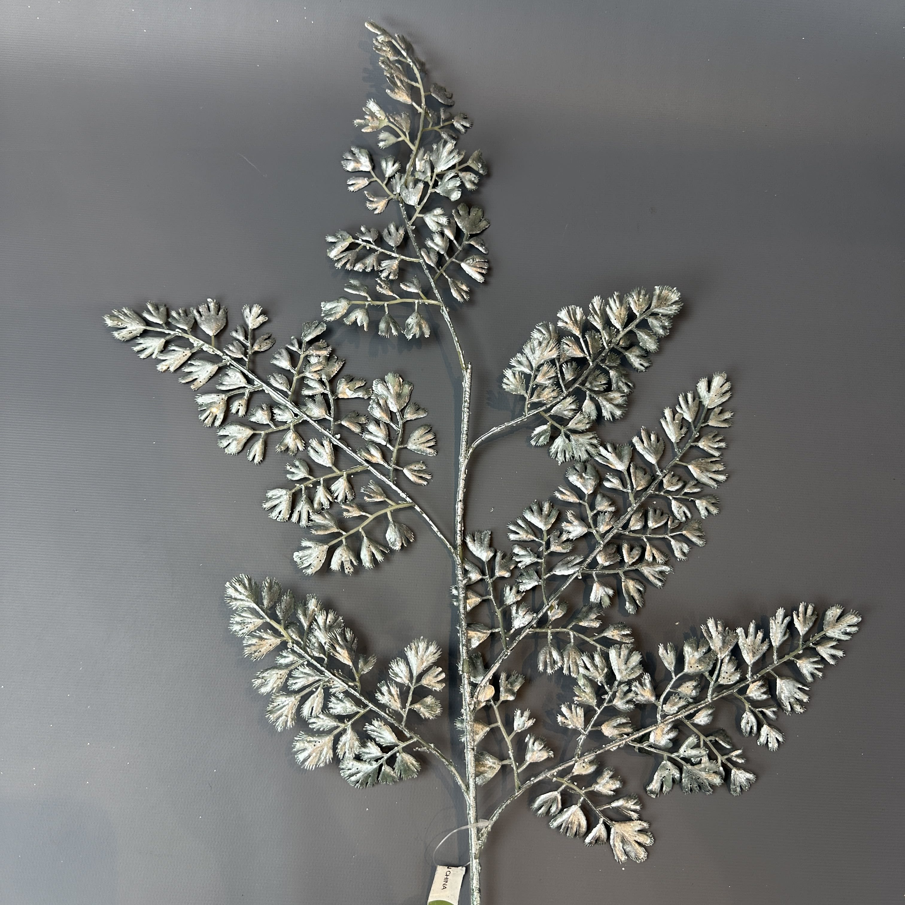 METALLIC MAIDEN HAIR FERN SPRAY W/GLTR 27''L