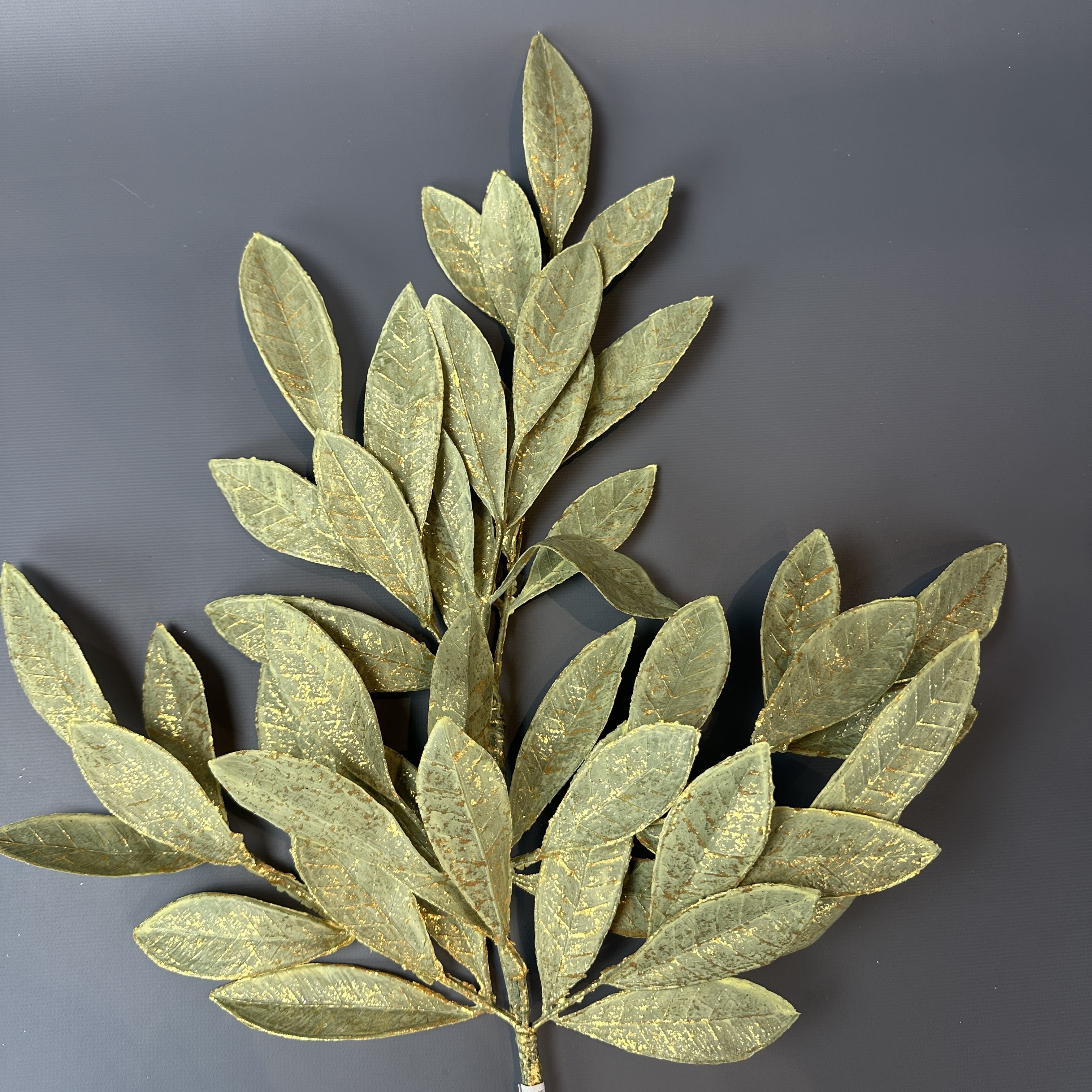 PLASTIC ELEGANCE BAY LEAF SPRAY 23.5''L