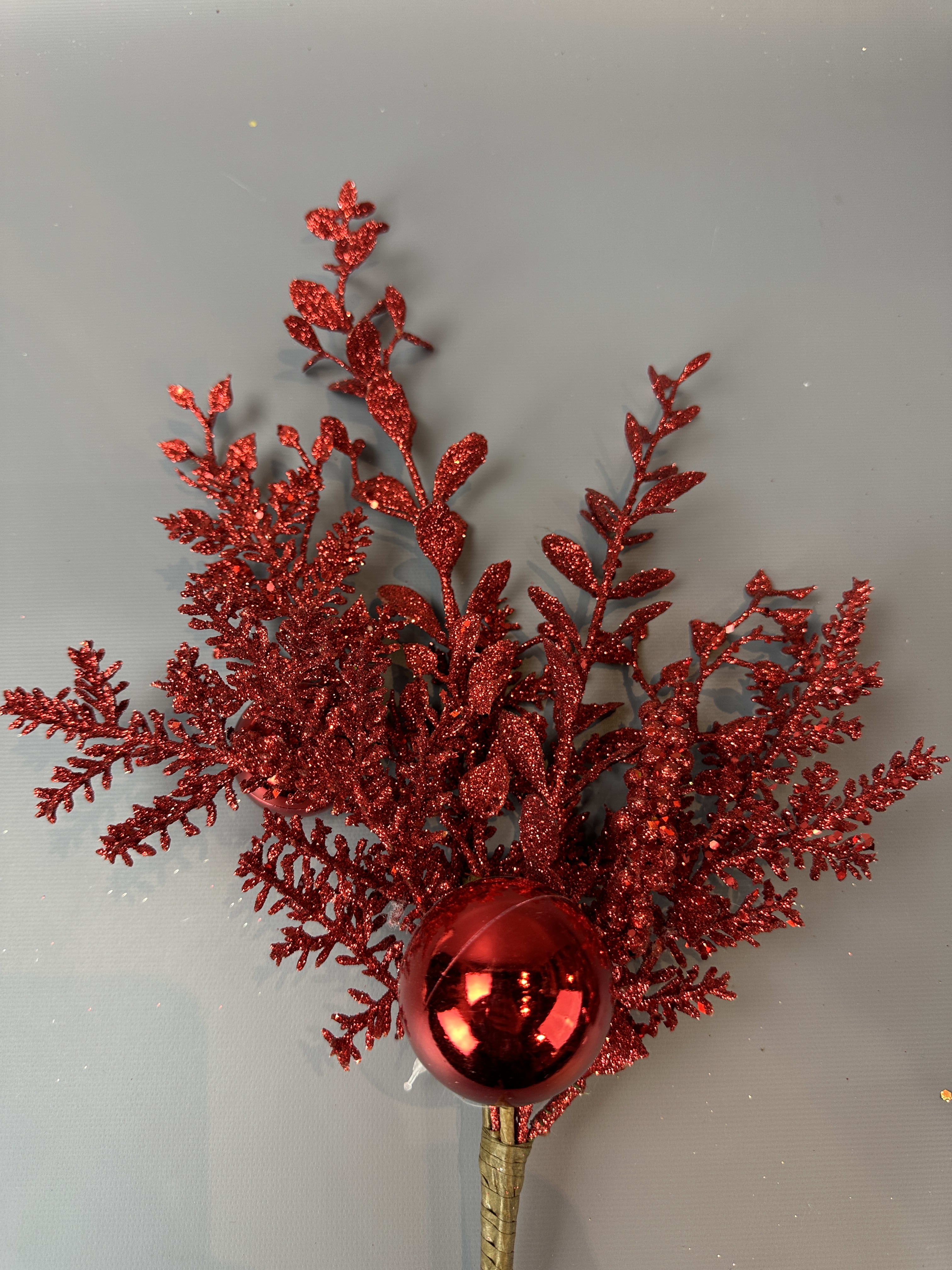 GLTR EUC/BERRY/PINE VP BALL SPRAY 18''L