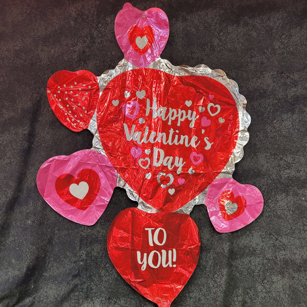 GABMVLG19 - " 43" Heart cluster Valentines Flower Bouquet