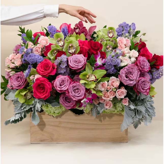 Stunning chest of floral elegance Flower Bouquet