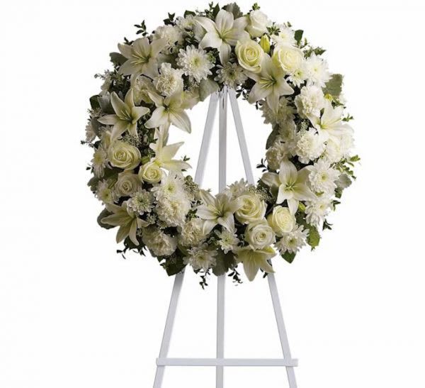 Serenity Wreath Easel Spray