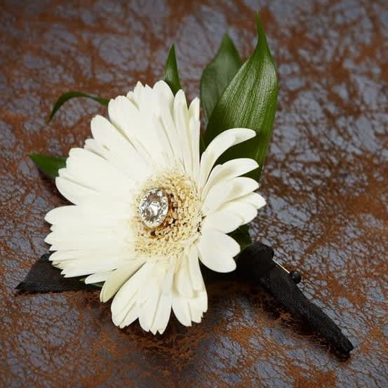 White Mini Gerber Boutonniere
