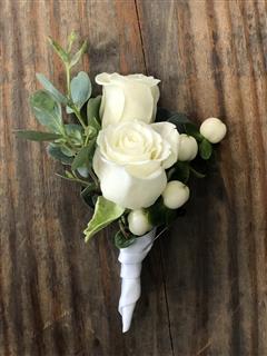 White Sweetheart Boutonniere Flower Bouquet