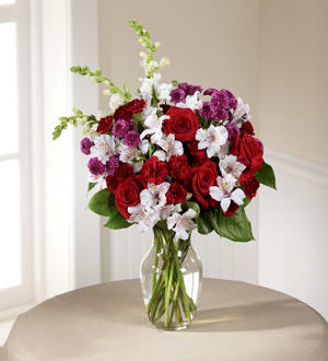 The FTD® Dramatic Effects™ Bouquet Flower Bouquet