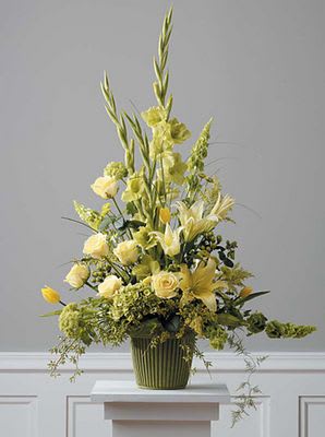 Mache In Yellow Flower Bouquet