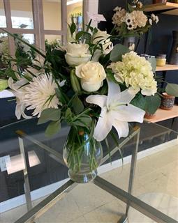 Simply White(Flowers May Vary)