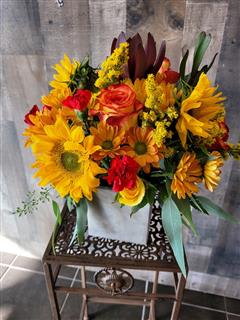 Fall Stone Garden Blooms Flower Bouquet