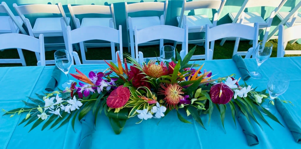 TROPICAL CENTERPIECE CONVENTION