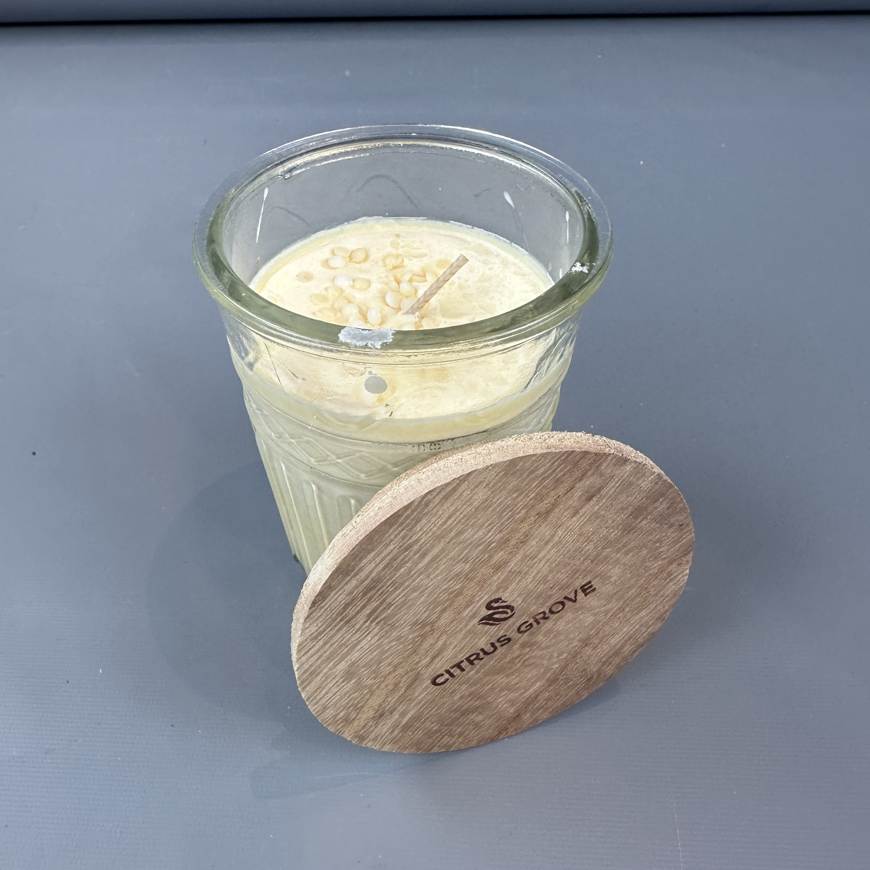 SWAN CREEK CITRUS GROVE 12OZ CANDLE Flower Bouquet