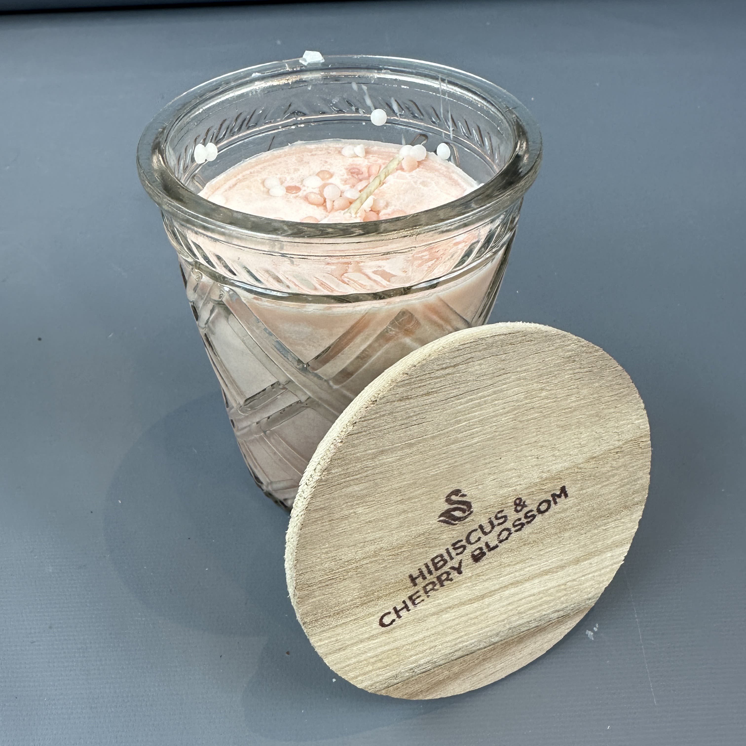 SWAN CREEK HIBISCUS & CHERRY BLOSSOM 12OZ CANDLE Flower Bouquet