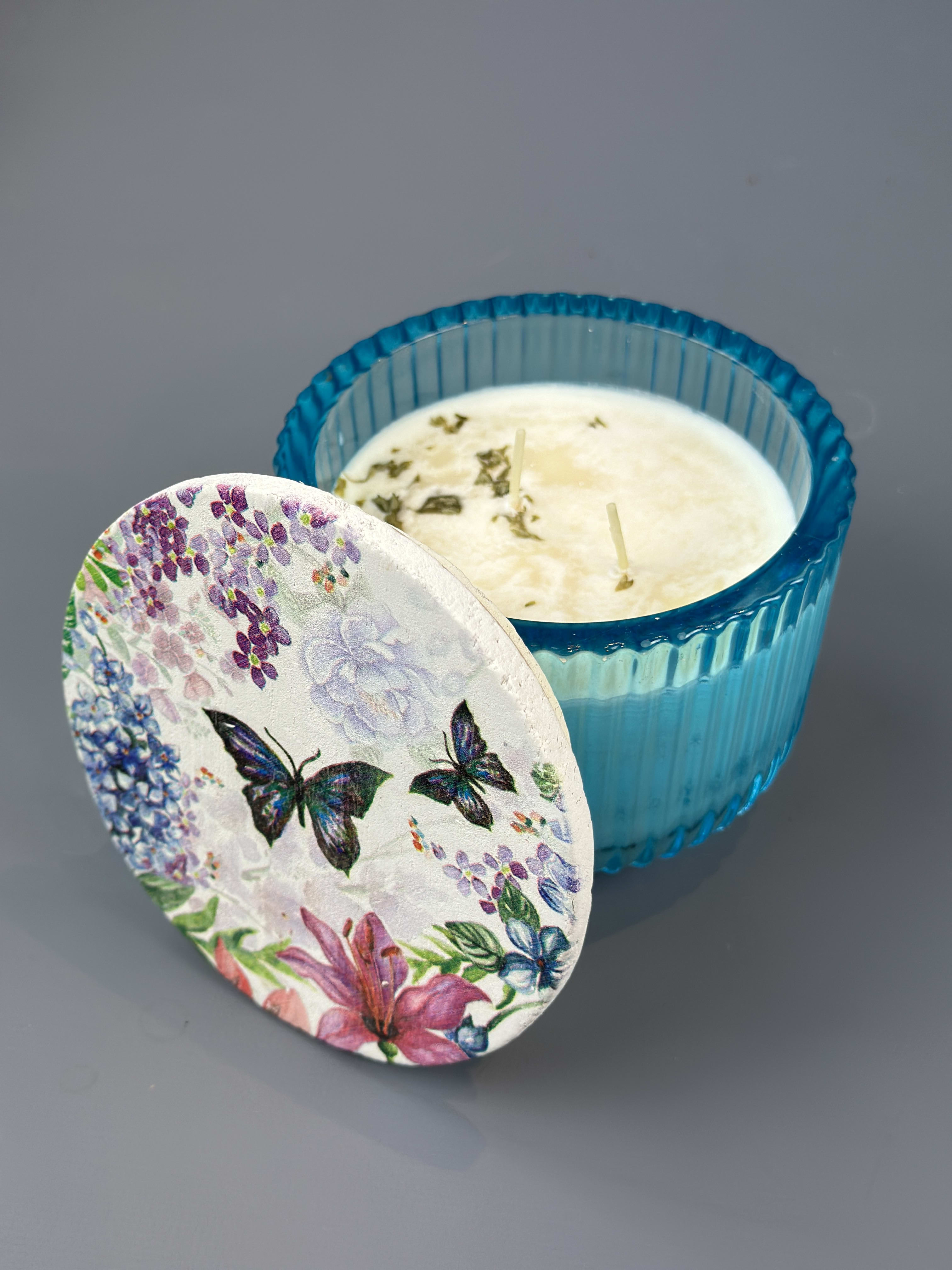 SWAN CREEK VANILLA AMBER DOLCE 8.5OZ CANDLE