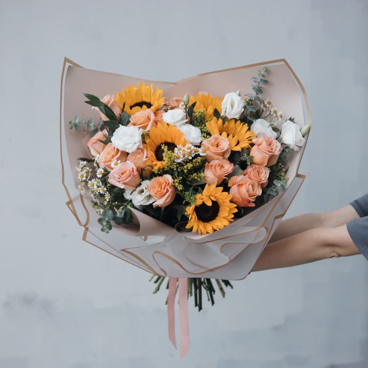 FULL OF LIFE BOUQUET