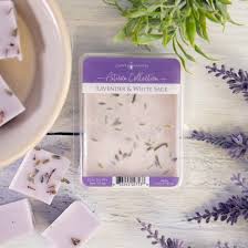 LAVENDER & WHITE SAGE 2.5OZ SOY WAX MELT Flower Bouquet