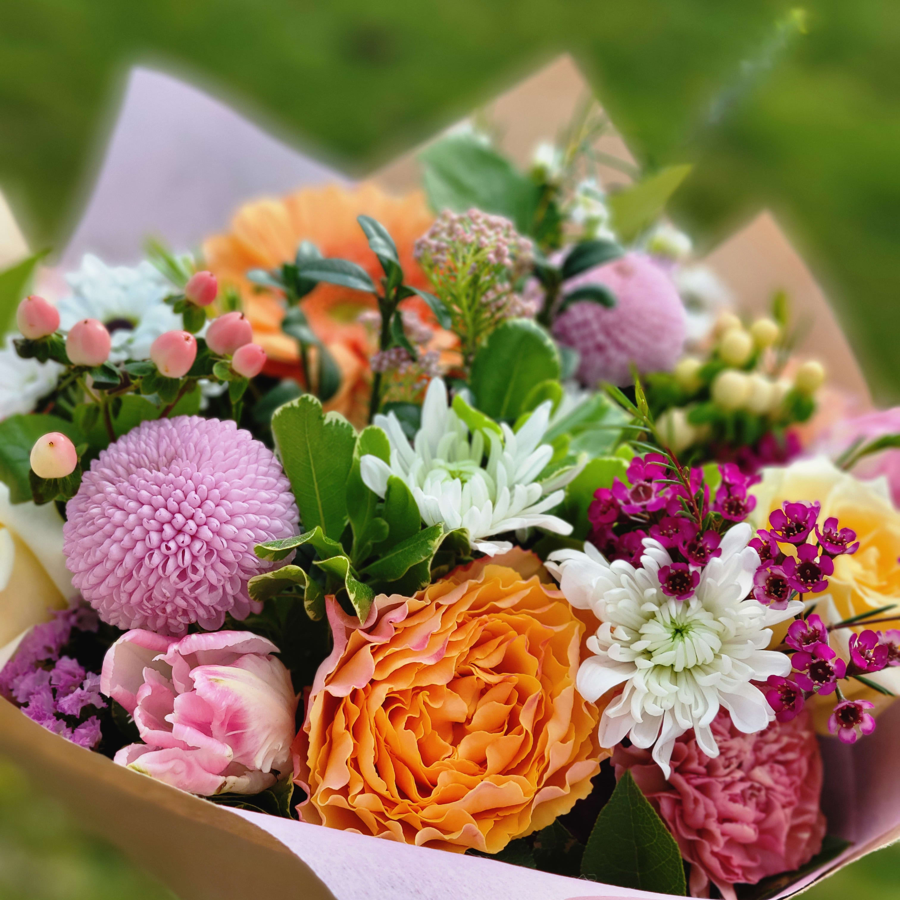 Seasonal Designer's Choice Handtied Bouquet Flower Bouquet