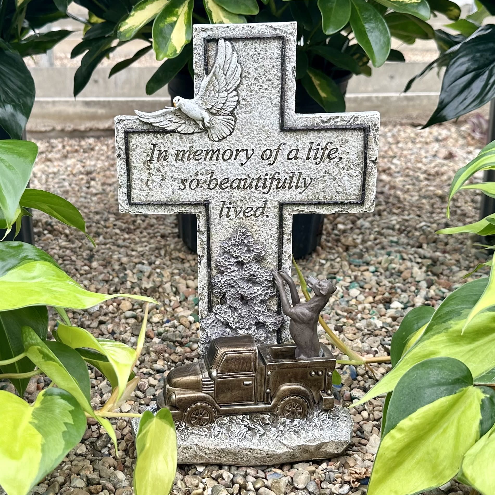 Hunting Dog in Truck Memorial Cross