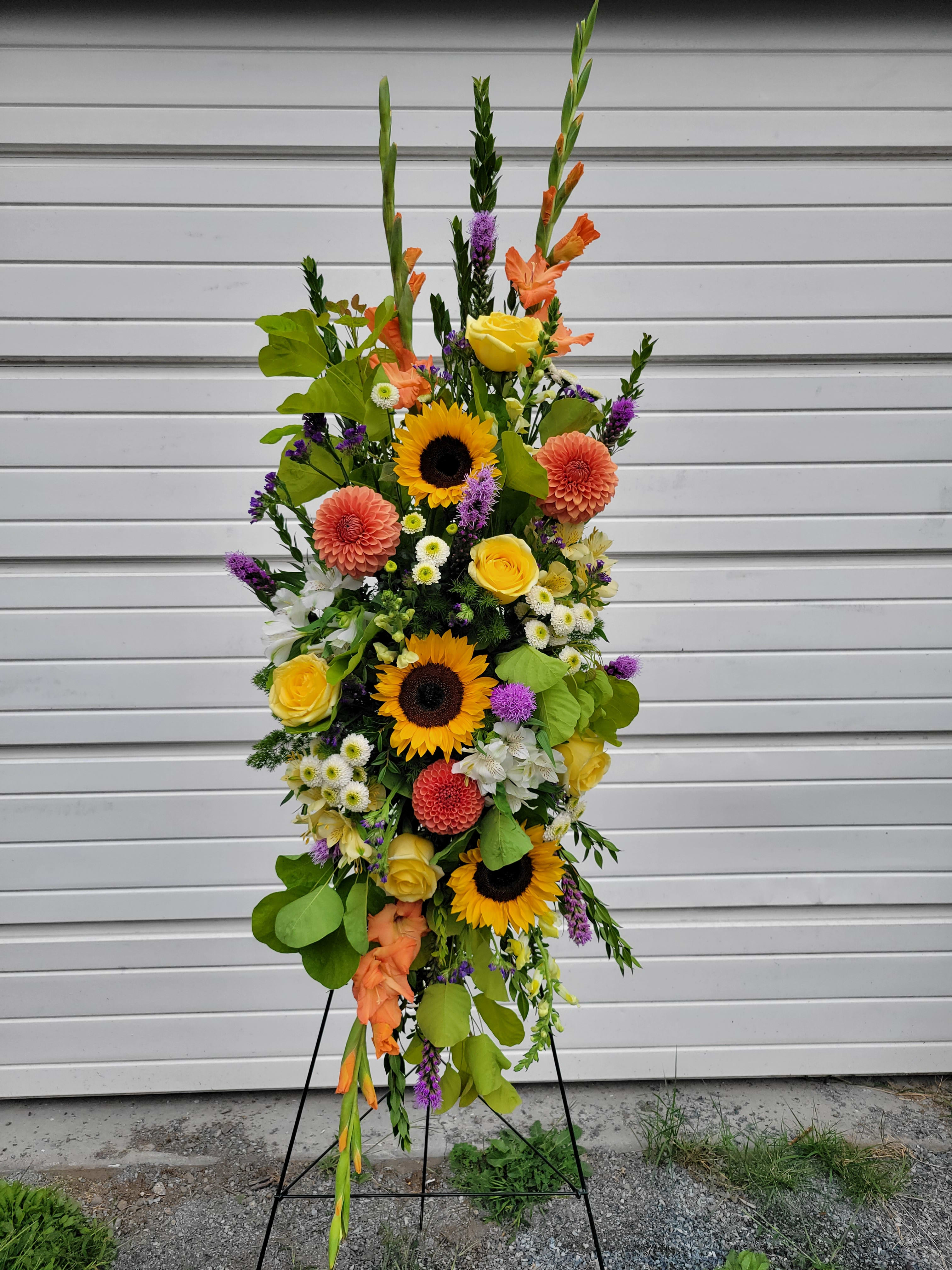 Heavens Warm Welcome Easel Spray