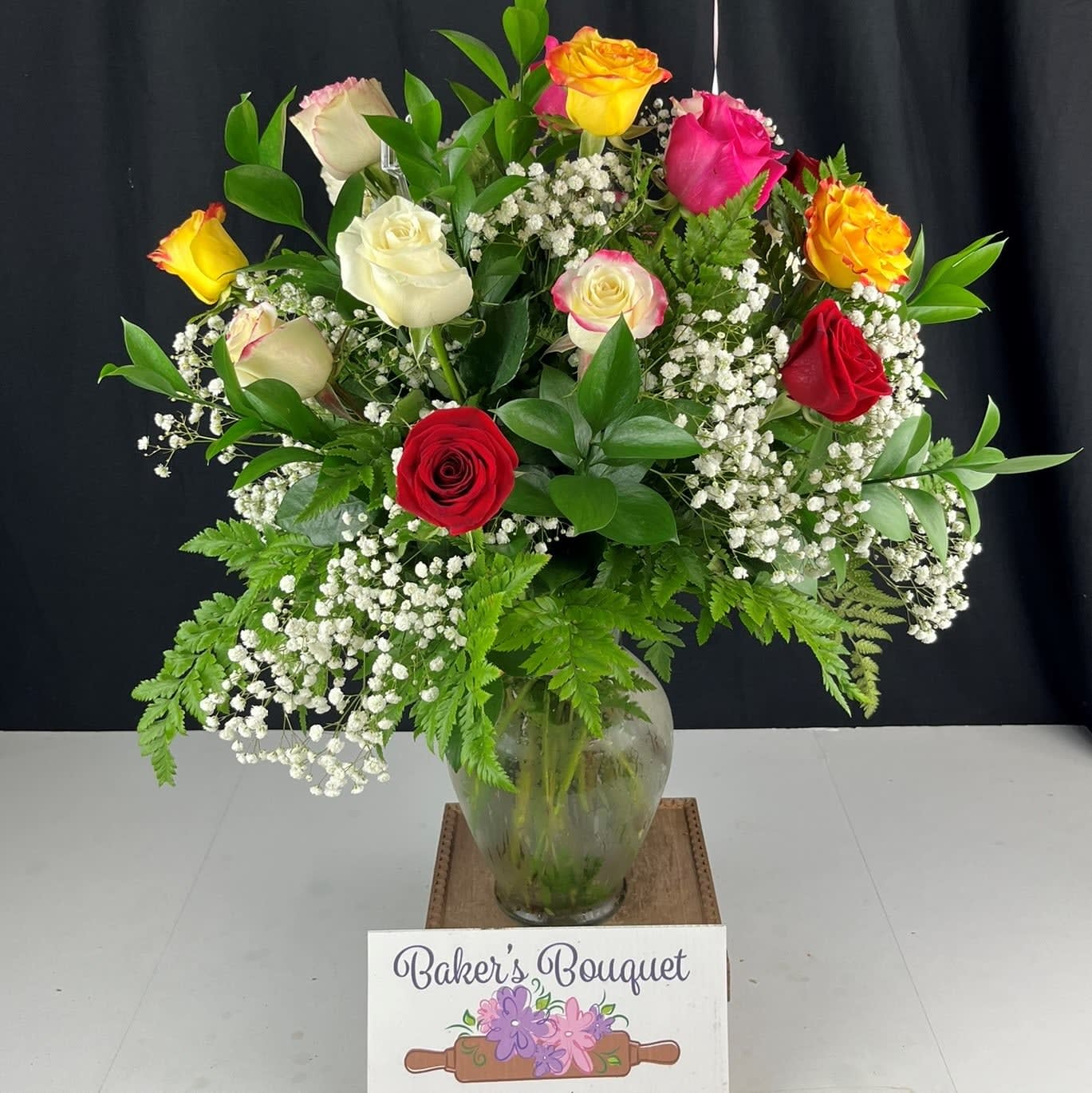 15 Mixed Color Roses with Baby's Breath Flower Bouquet