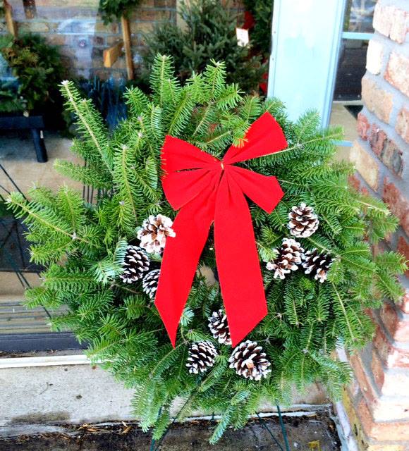 24" Wreath with Pinecomes Flower Bouquet