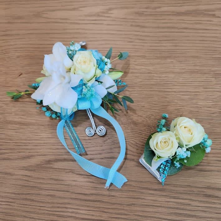 Sky Blue Combo Flower Bouquet