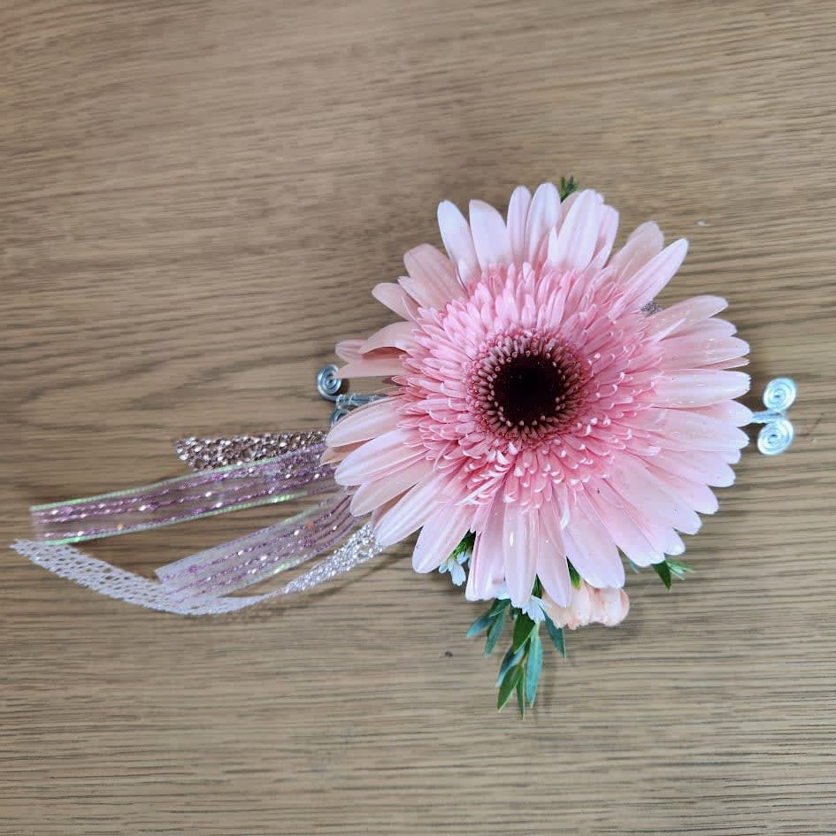 Daisy Corsage Flower Bouquet