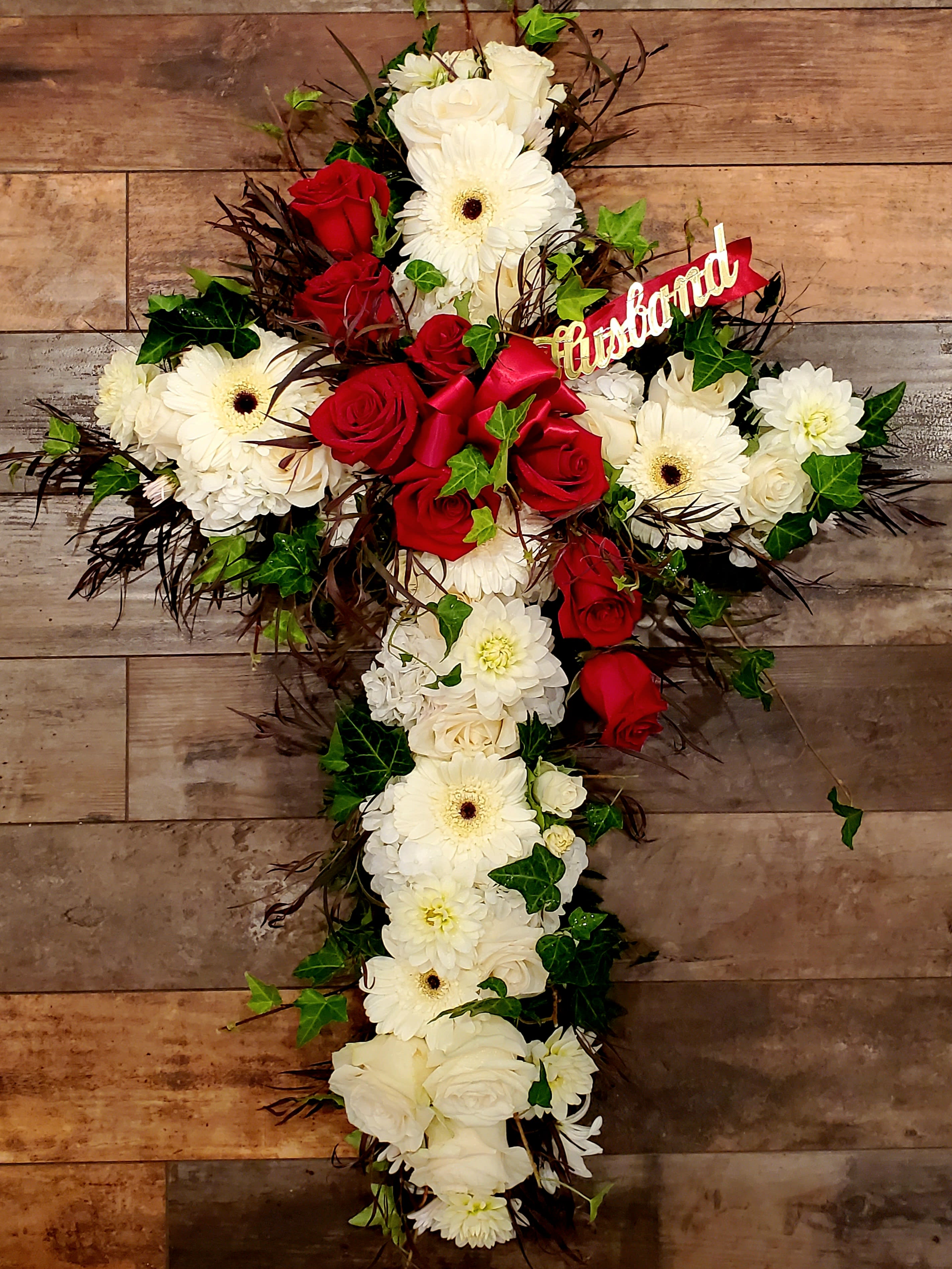 PEACEFUL CROSS-OVER in White Flower Bouquet