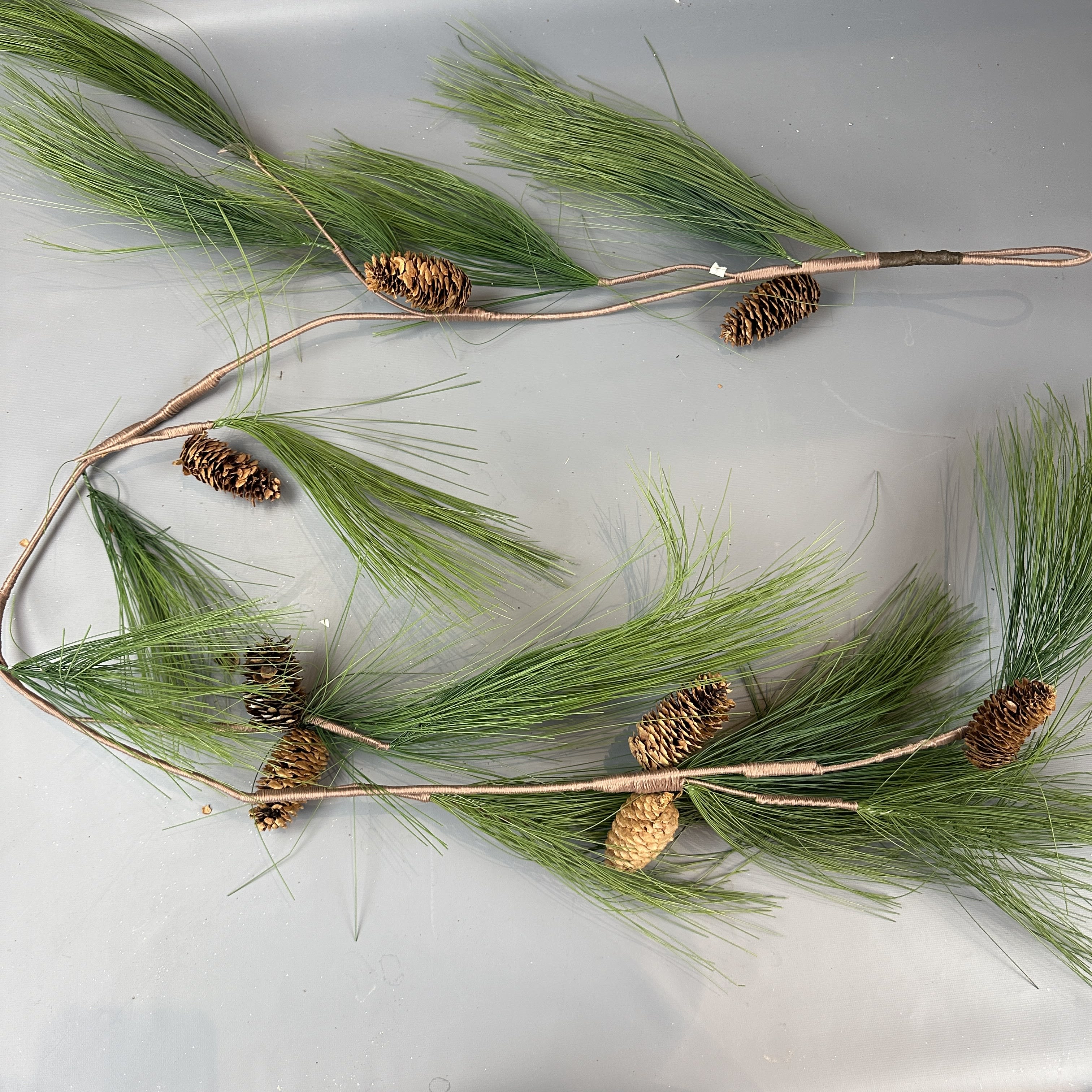 6' WHITE PINE GARLAND W/ CONES 16T