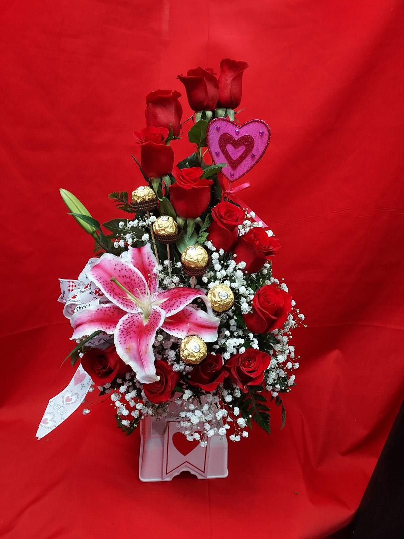 TWIRLING CHOCOLATE LOVE Flower Bouquet