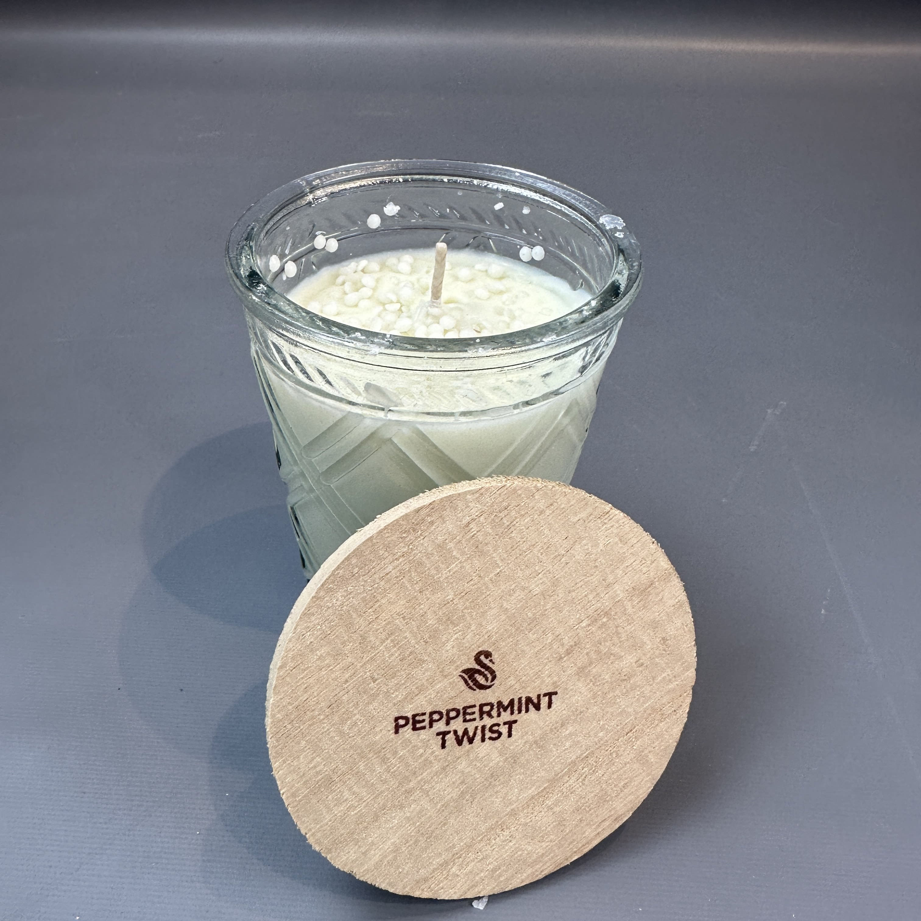 SWAN CREEK PEPPERMINT TWIST Flower Bouquet