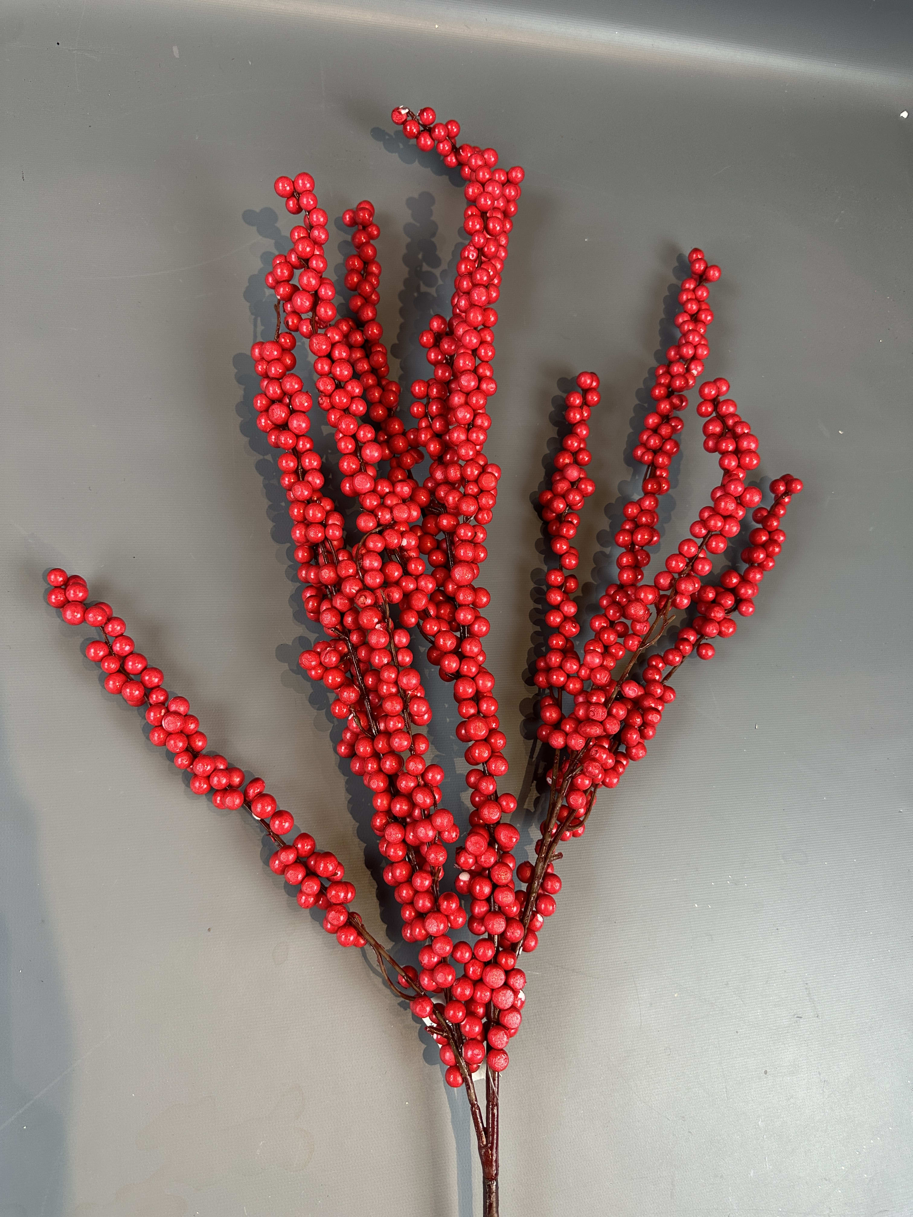 RED BERRY SPRAY 38'' L