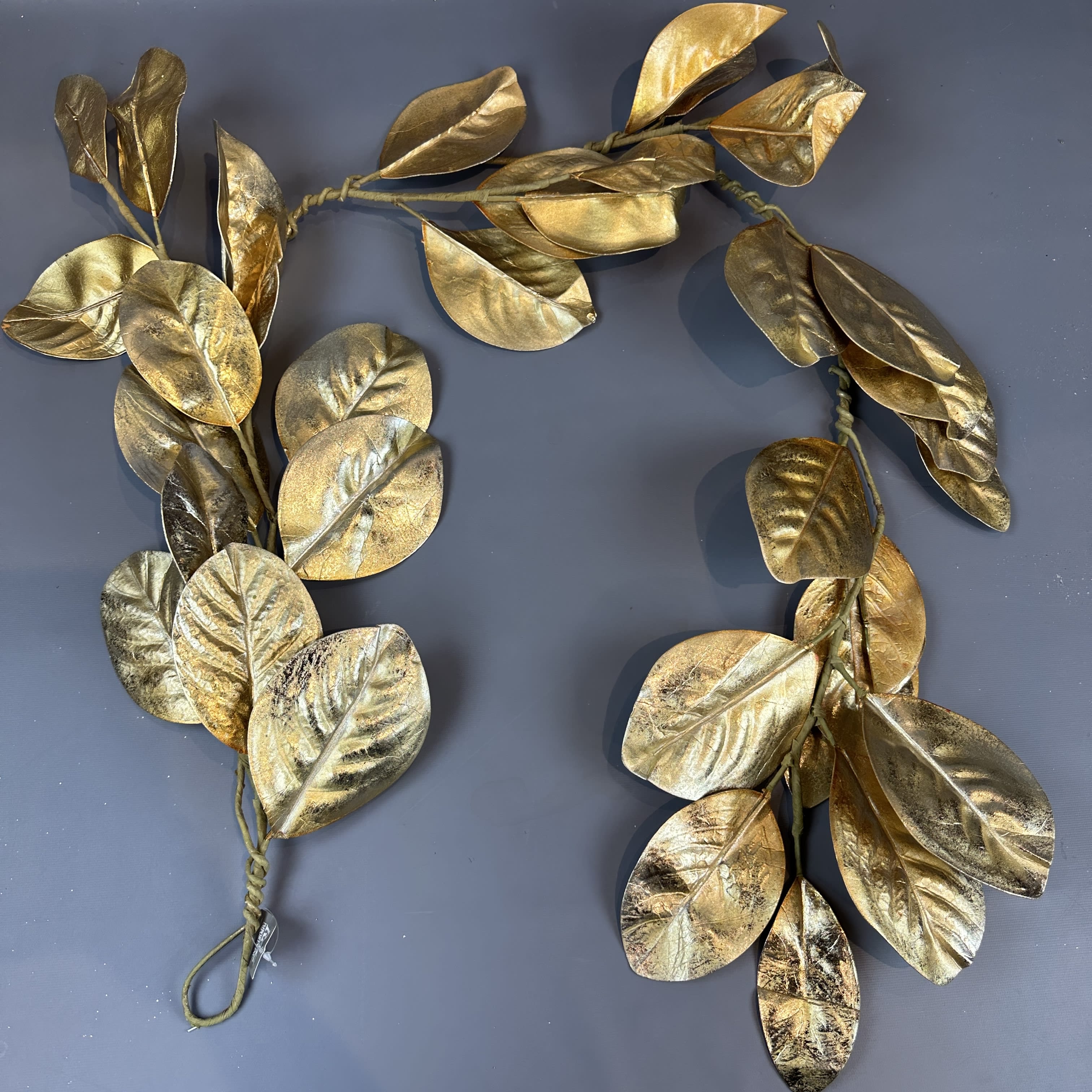 SHINY GOLD MAGNOLIA LEAF GARLAND