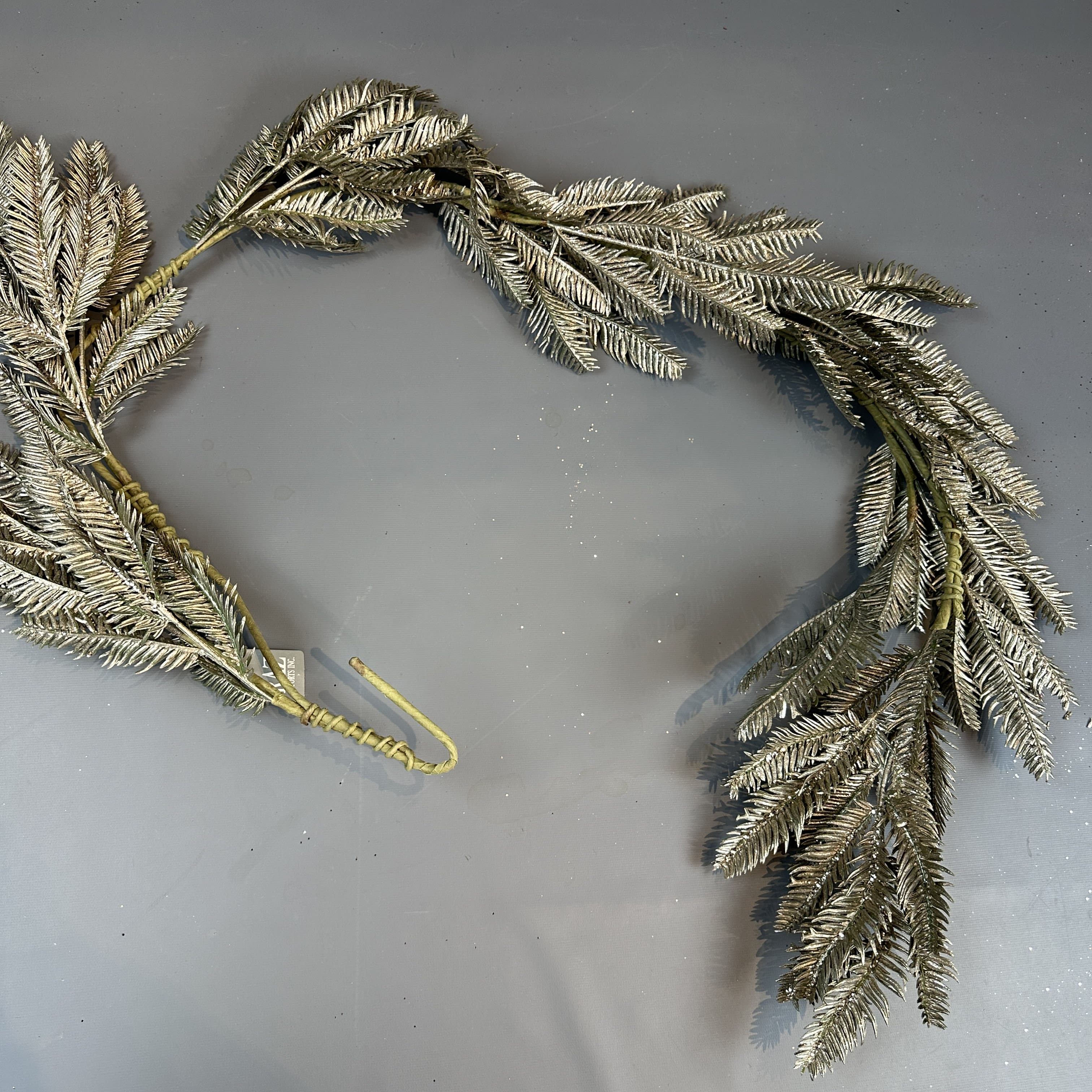 PLATINUM DOUGLAS FIR GARLAND 52''L