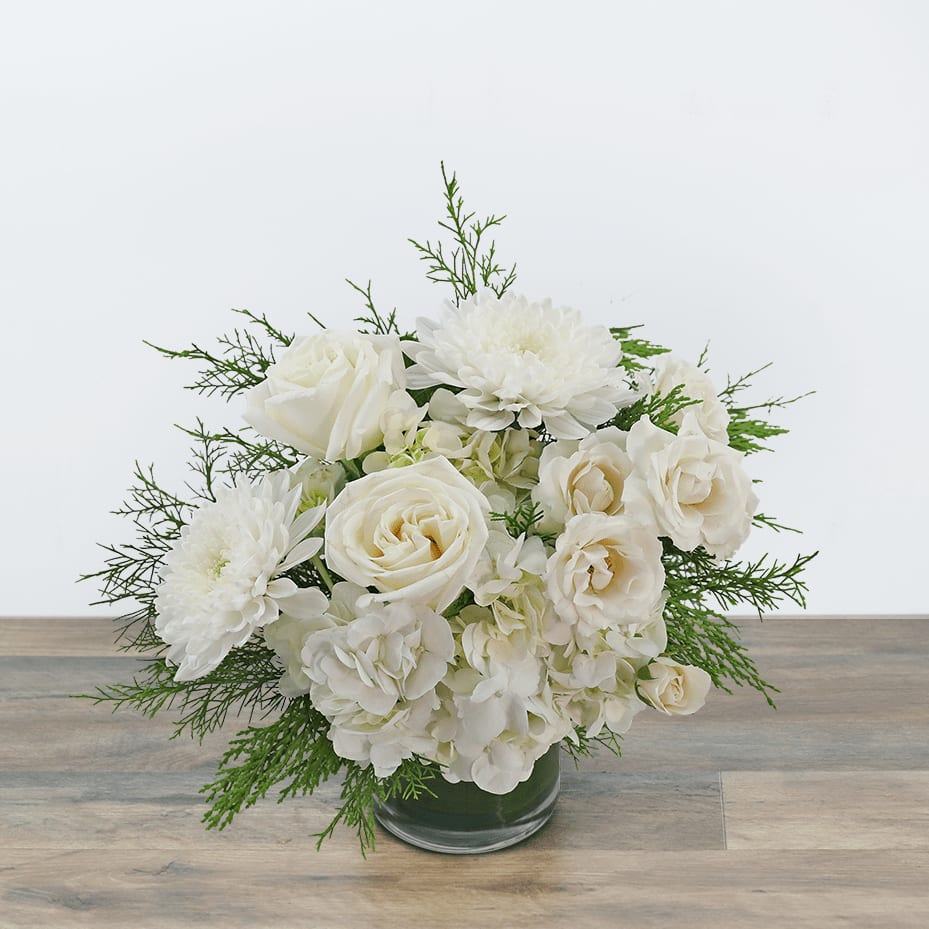 Frosted Swan Elegance Flower Bouquet