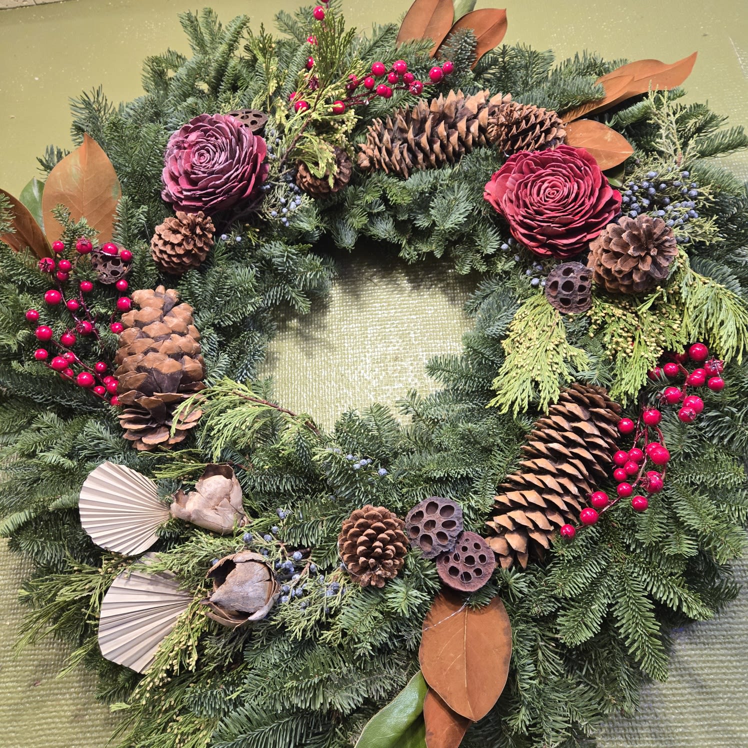 34" Mixed Wreath