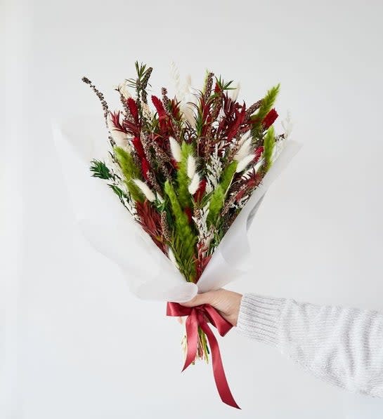 Christmas Bouquet - Classic Flower Bouquet