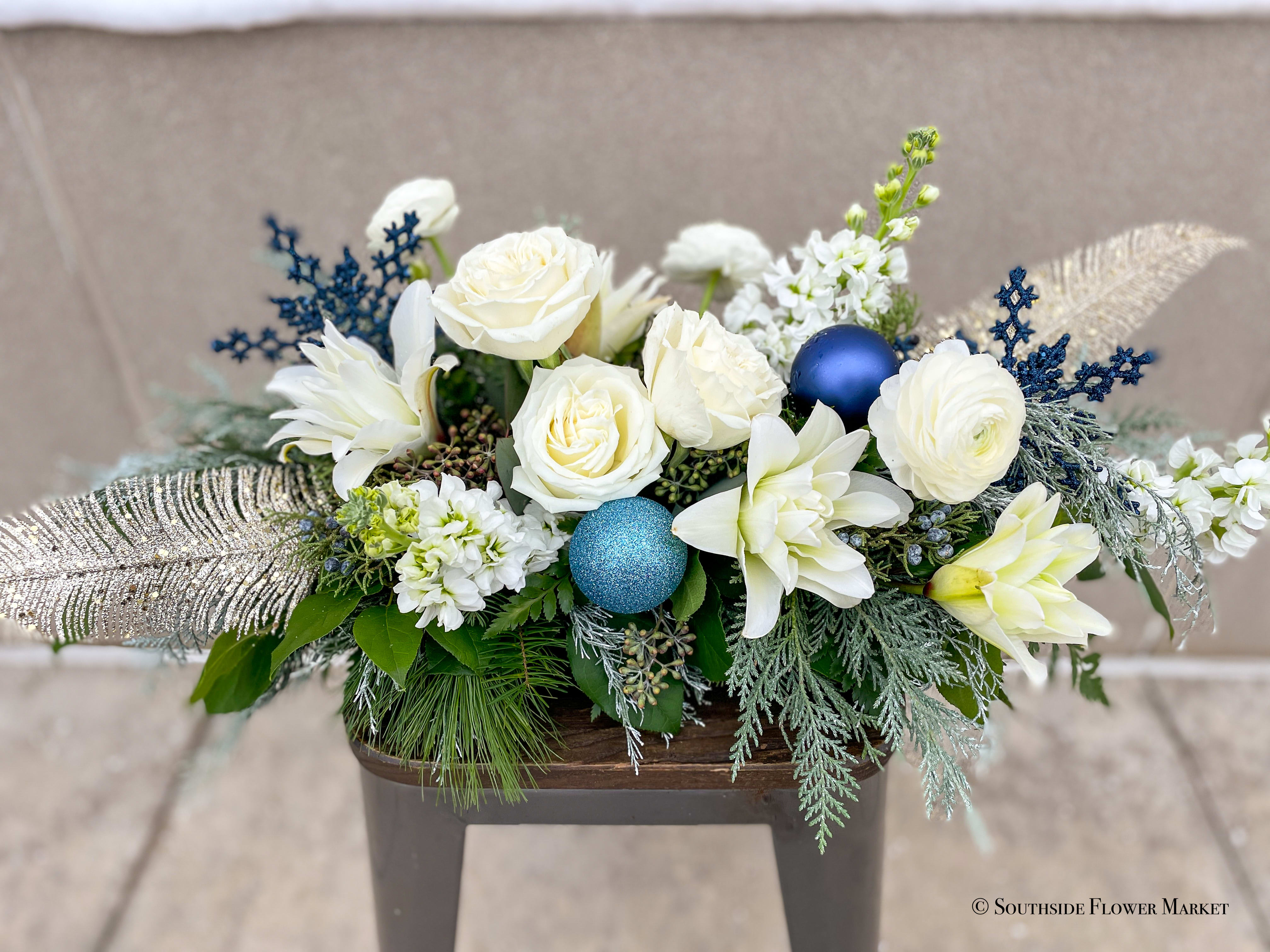 Holiday Luxurious Centerpiece