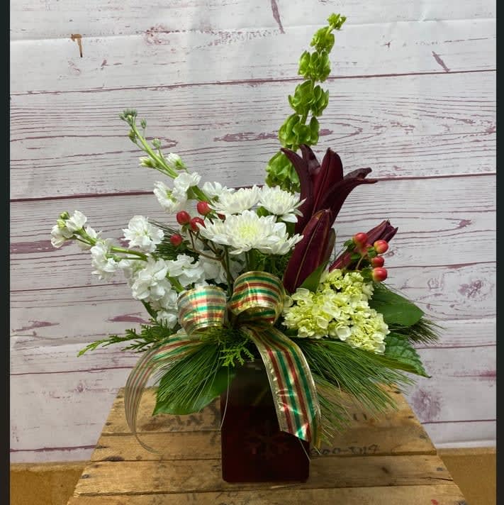 Comfort and Joy Arrangement