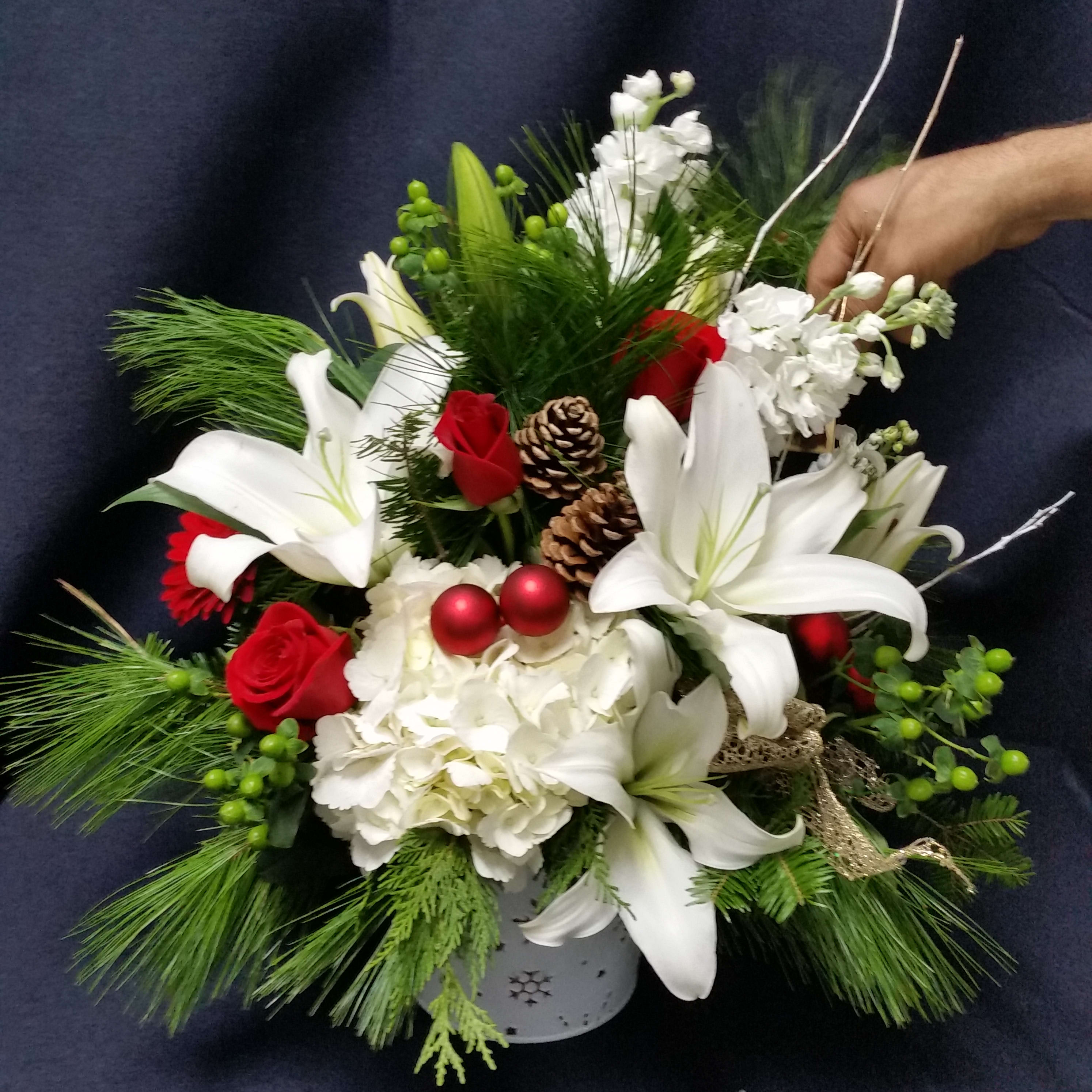 TOUCH OF WINTER Flower Bouquet