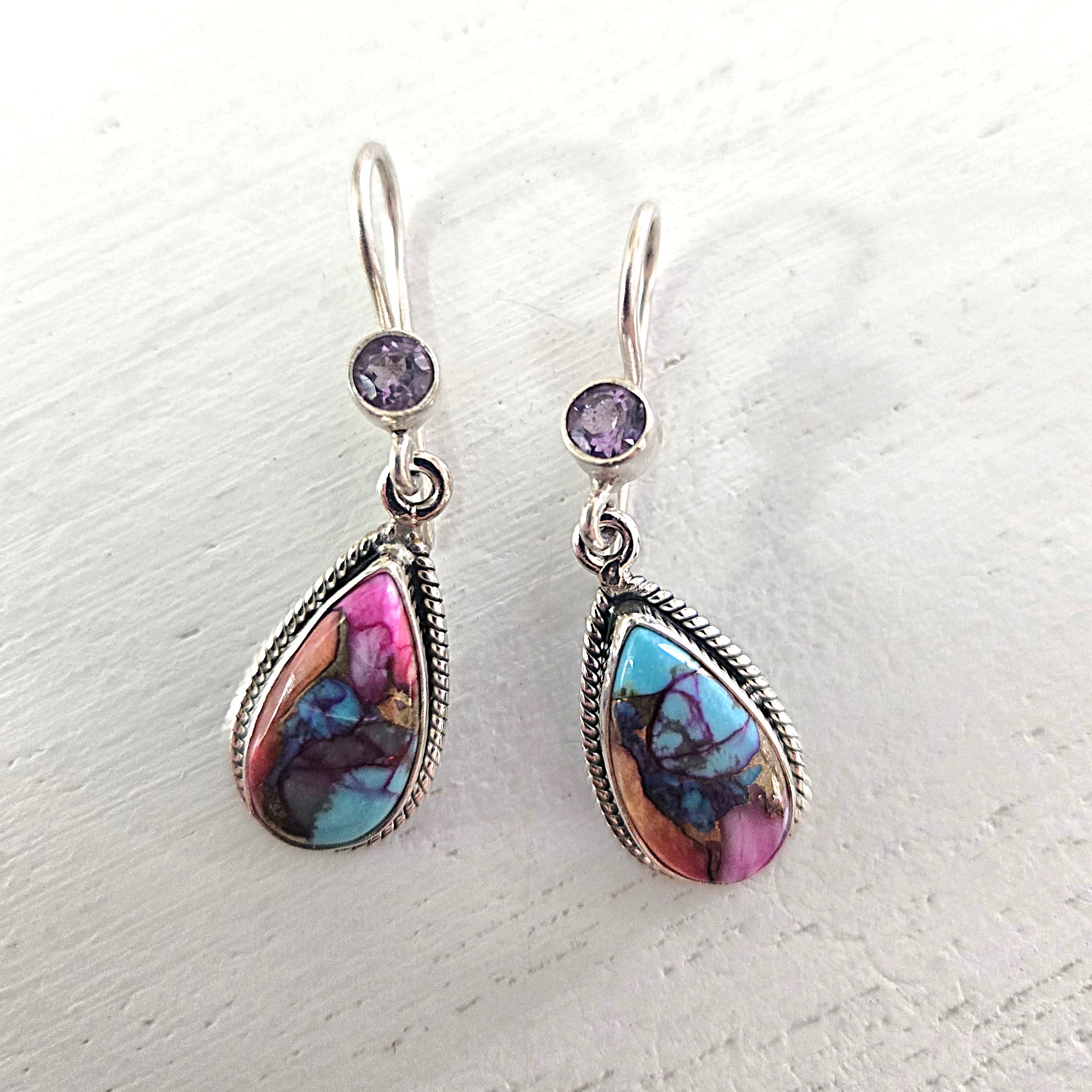 Oyster Mohave Earrings Flower Bouquet