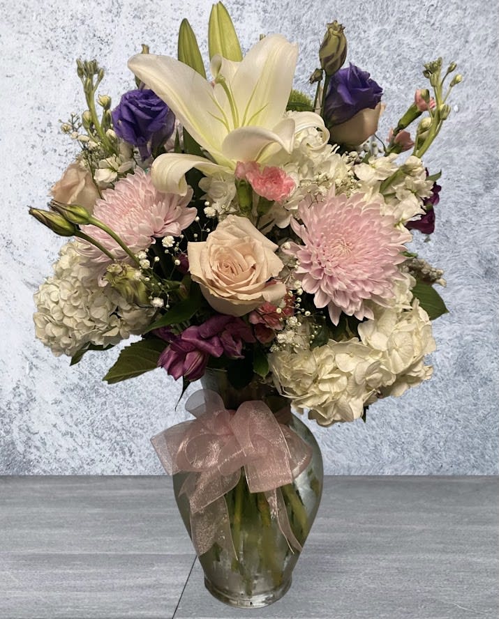 Valentine's Upright Vase Premium