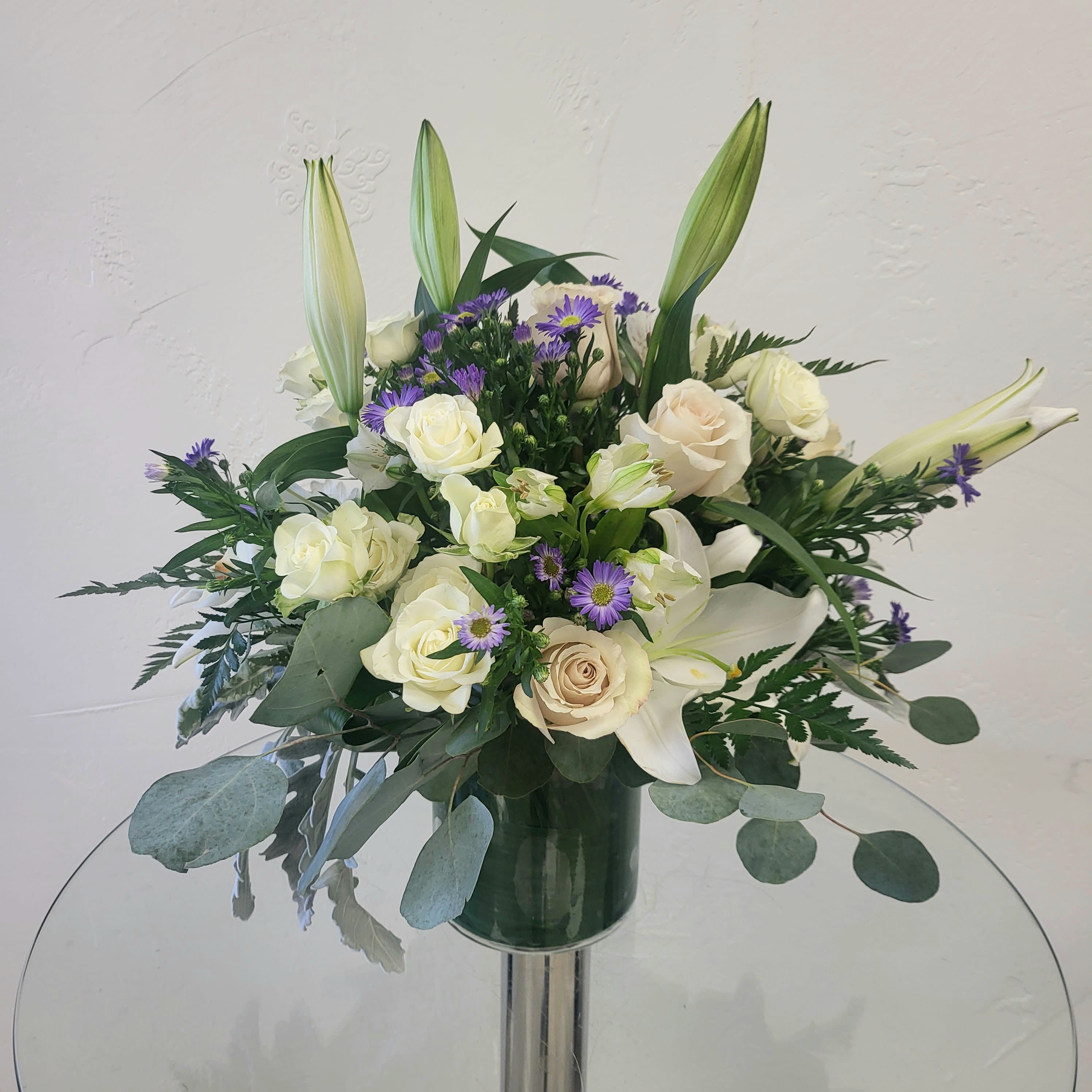 Modern Cozy Flower Bouquet