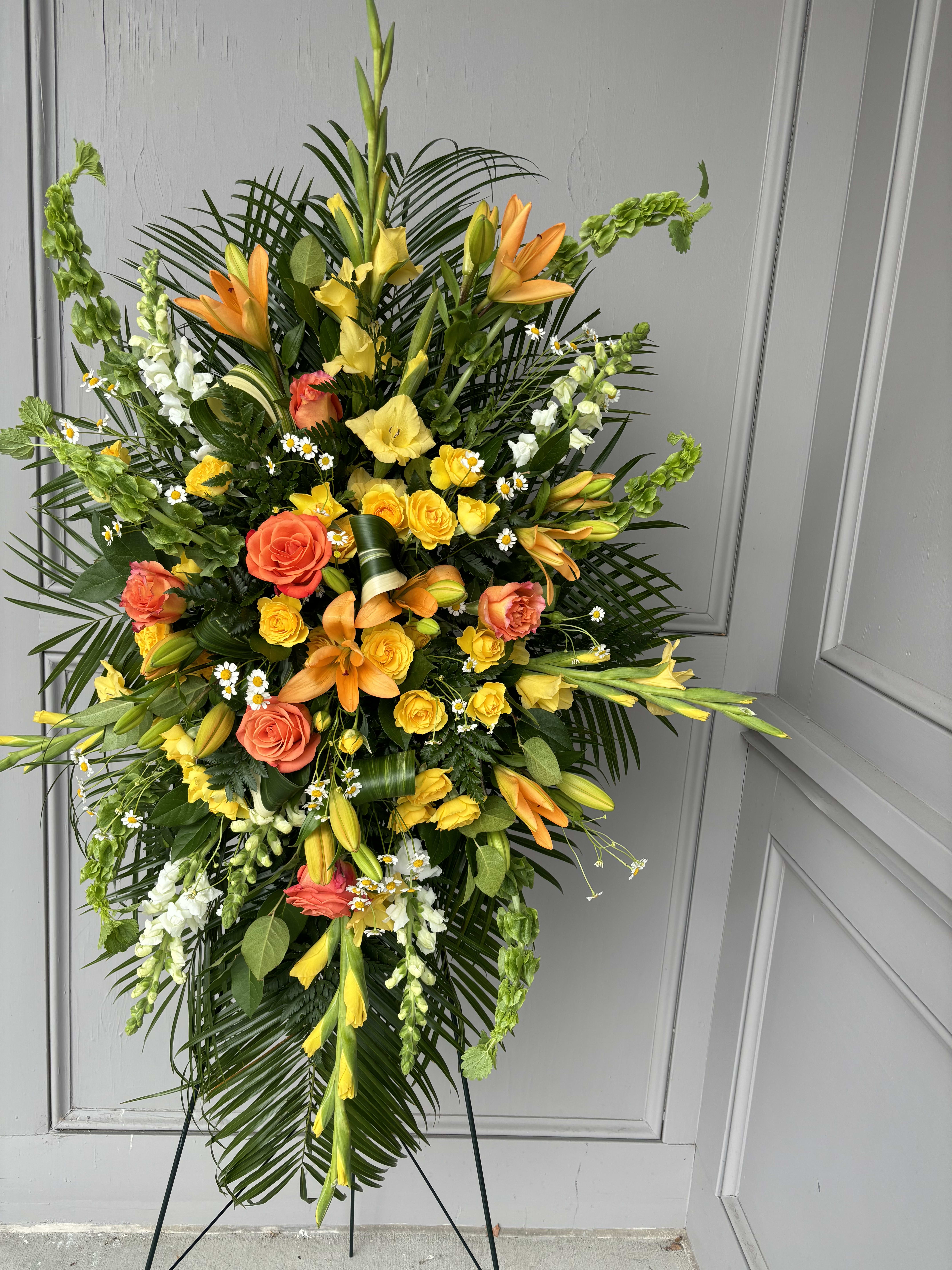 Standing Spray 516 Flower Bouquet