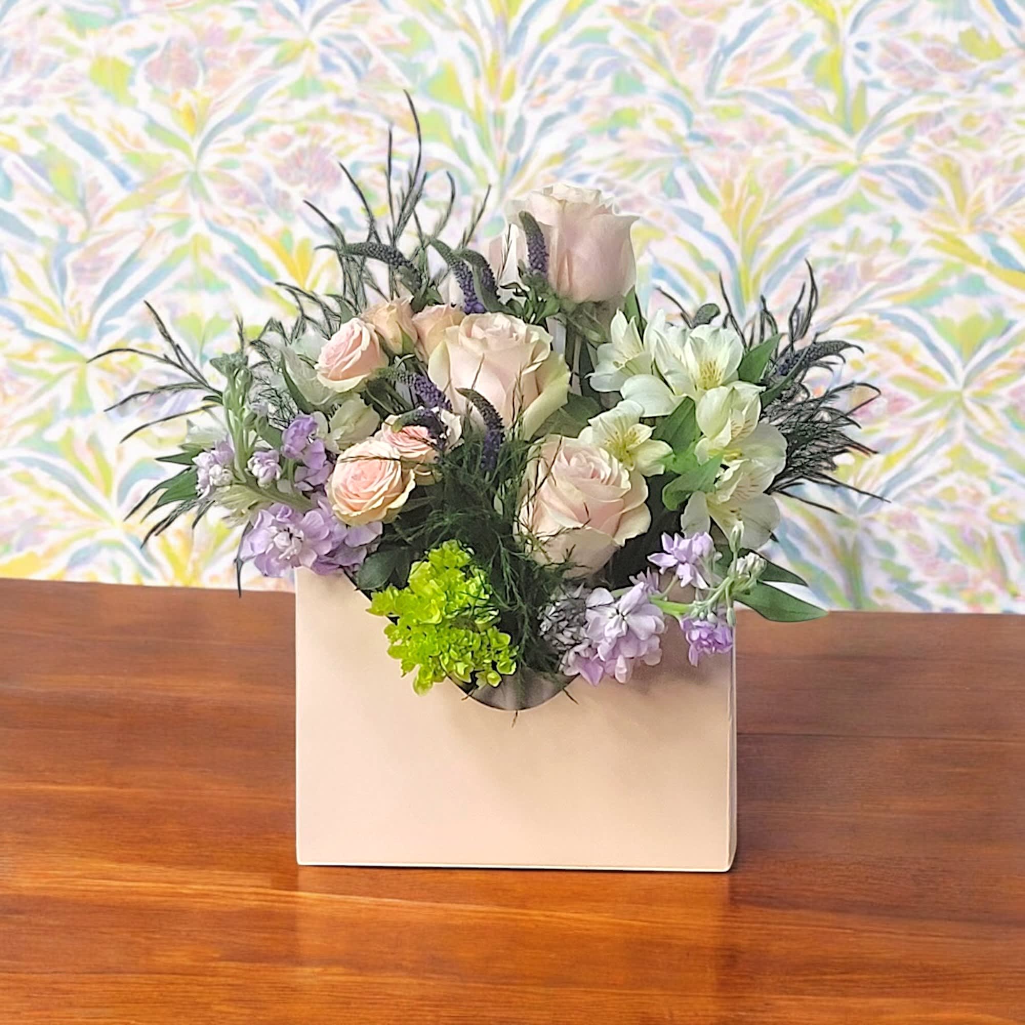 LOVE LETTER Flower Bouquet