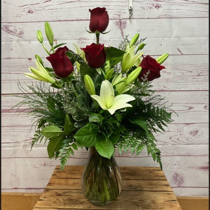 Lilies and Roses Flower Bouquet