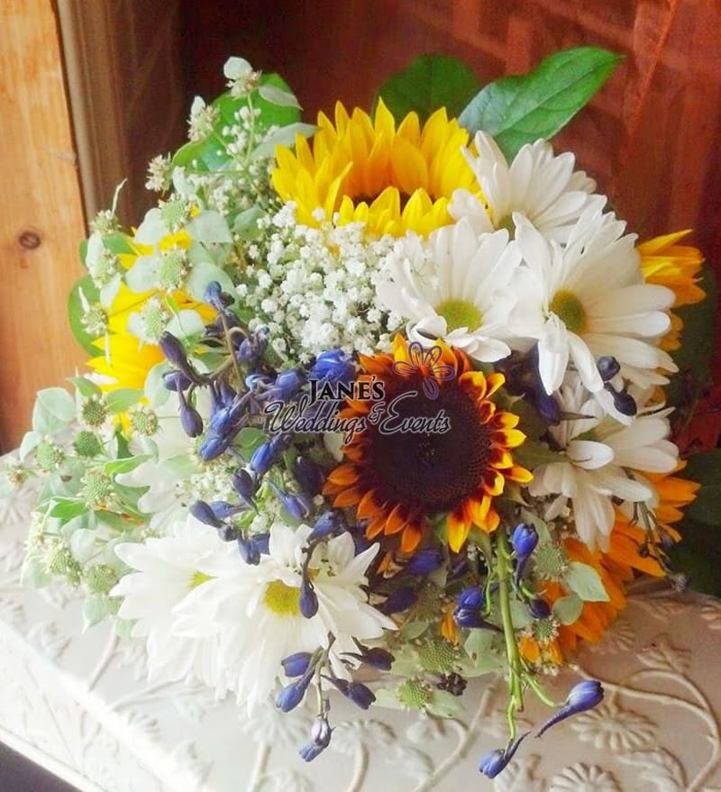 Wedding Bouquets and Flowers by Jane's Flower Shoppe in New Holland, PA