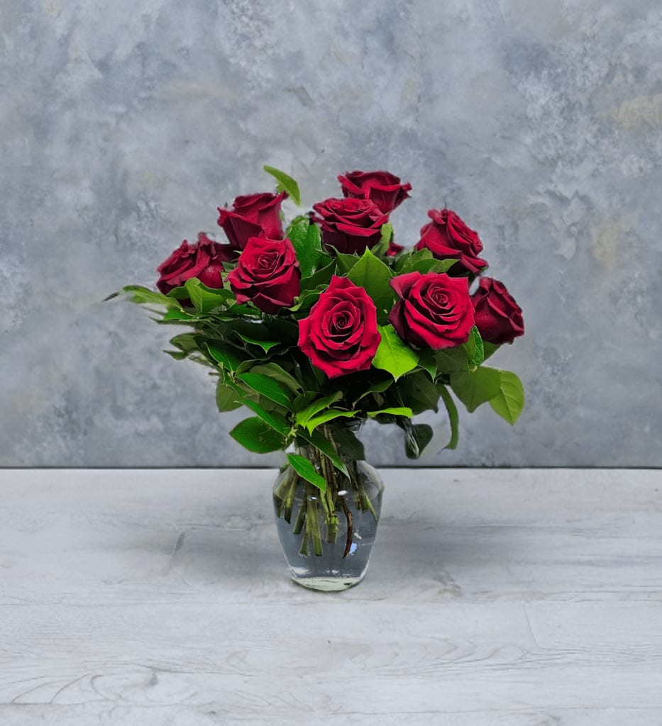 HA-5 Arreglo de 12 rosas